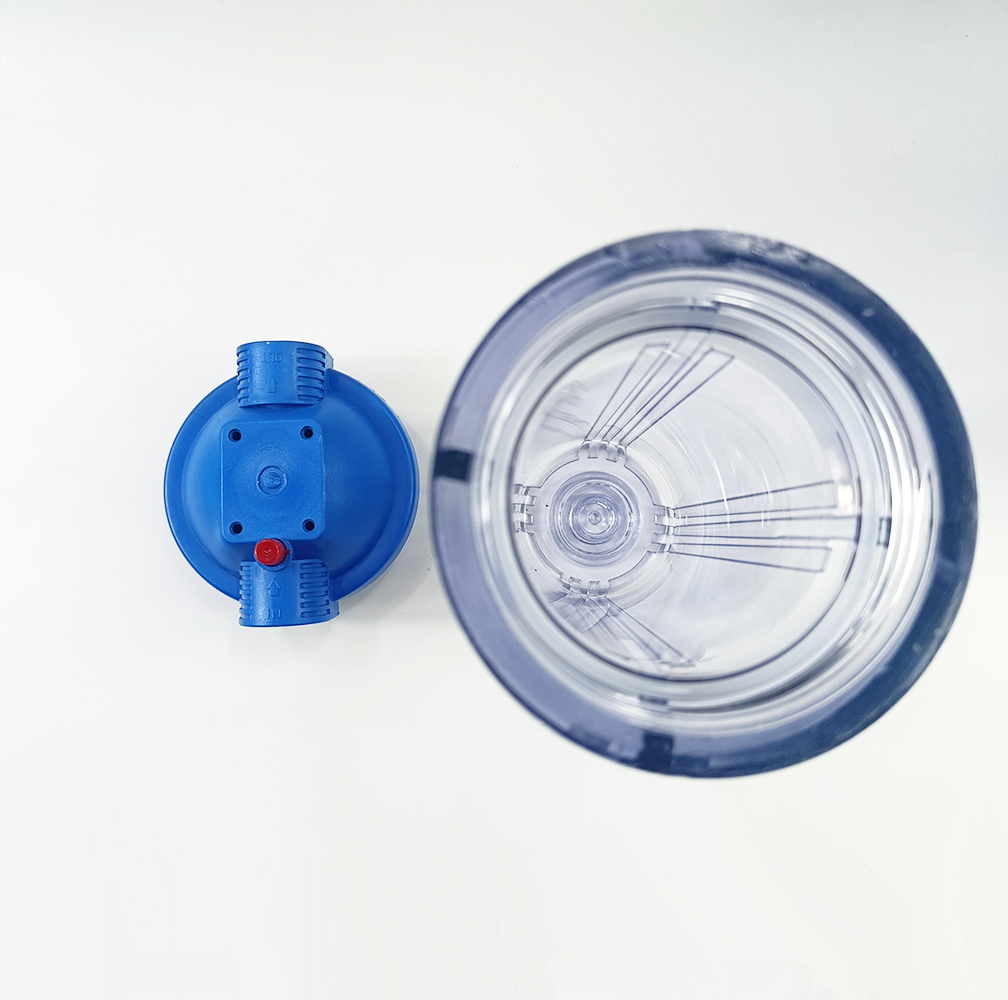 Корпус фильтра AquaKut 2Р 10" 1/2" для холодной воды в комплекте ключ, крепление Корпус фильтра AquaKut 2Р 10" 1/2" для холодной воды в комплекте ключ, крепление