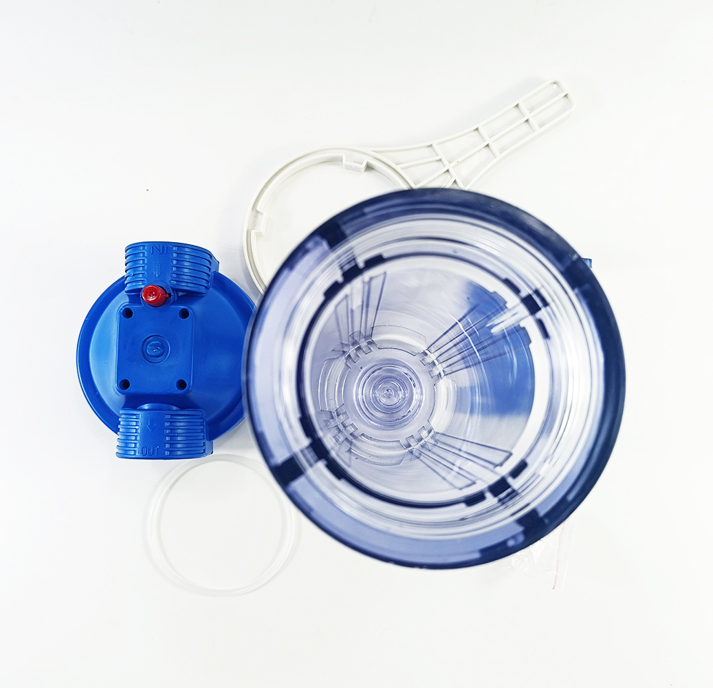Корпус фильтра AquaKut 2Р 10" 1" для холодной воды в комплекте ключ, крепление Корпус фильтра AquaKut 2Р 10" 1" для холодной воды в комплекте ключ, крепление